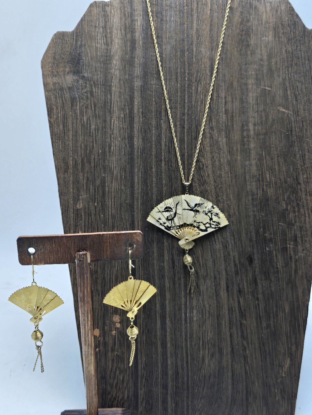70's Asian Art Deco Etched Fan Jewelry Set Necklace Earrings Folding Double VTG